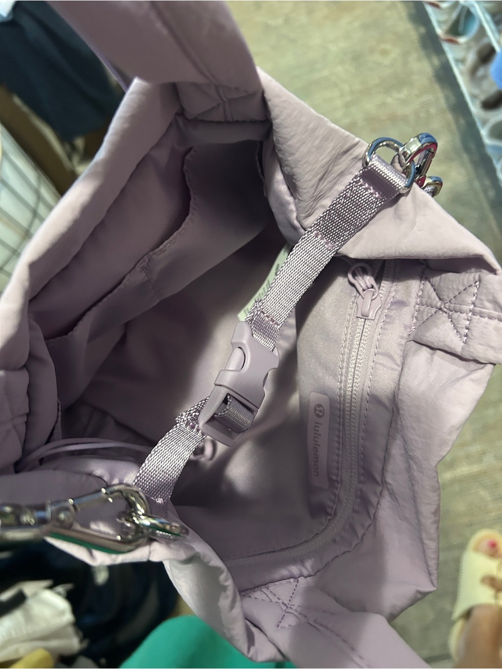 lululemon athletica Lilac On My Level Shoulder Bag 5L - Picture 4 of 7